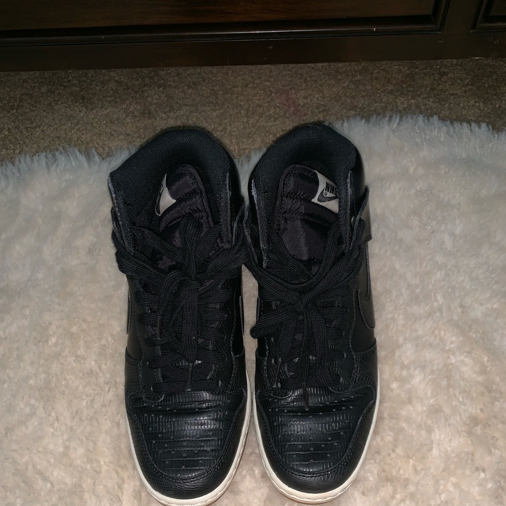 Nike Wmns Dunk Sky High Womens Sneakers